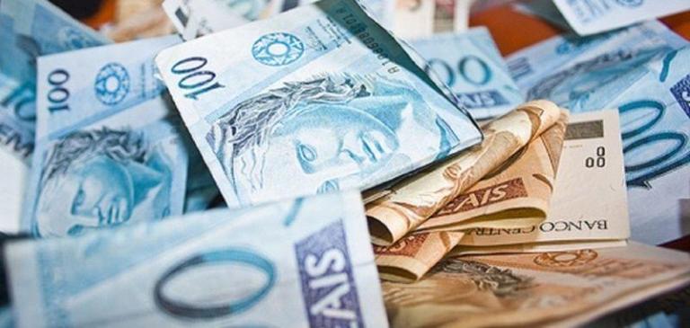 443 ex-deputados são denunciados por desvio de recursos públicos. Veja a lista