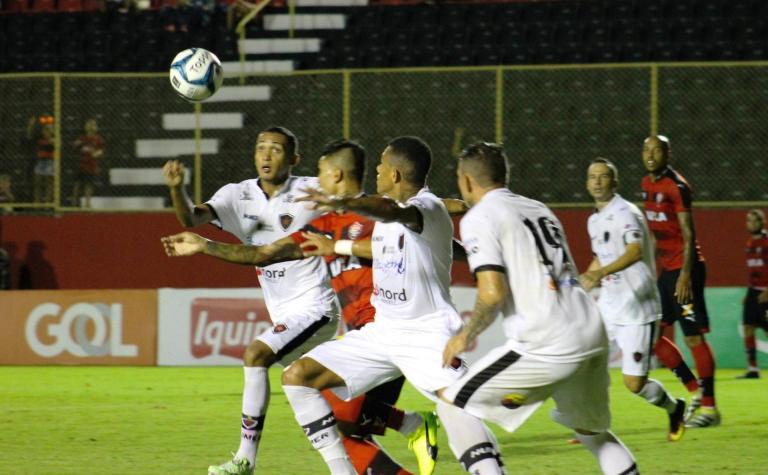 Botafogo é derrotado pelo Vitória e dá adeus ao Nordestão