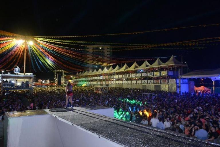 Wesley Safadão, Arreio de Ouro, Capilé e Sanara Show animarão segunda noite de São João