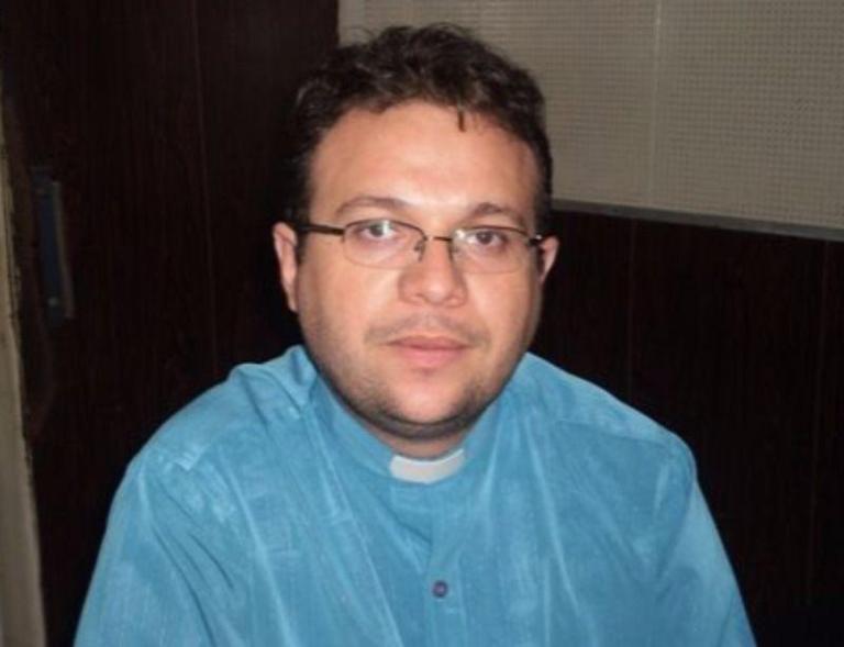 No twitter: Padre Fabrício diz que maioria dos deputados da PB colocaram interesses acima do povo