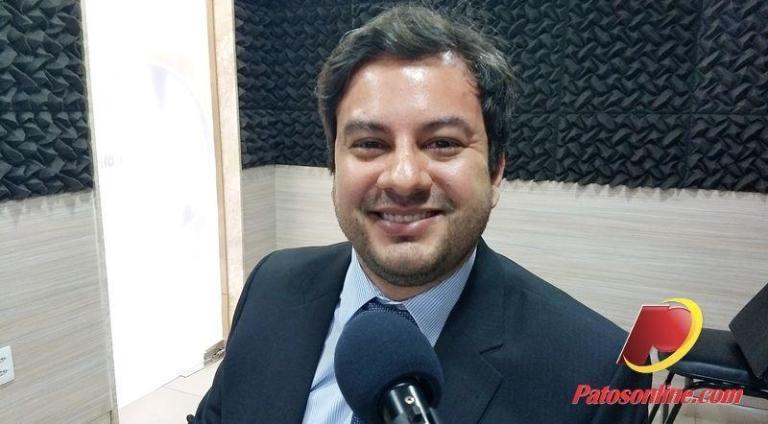 Na Espinharas: Promotor Alberto Cartaxo enaltece a Lava Jato, e diz que Dinaldinho pode enfrentar Processo de Improbidade Administrativa. Escute