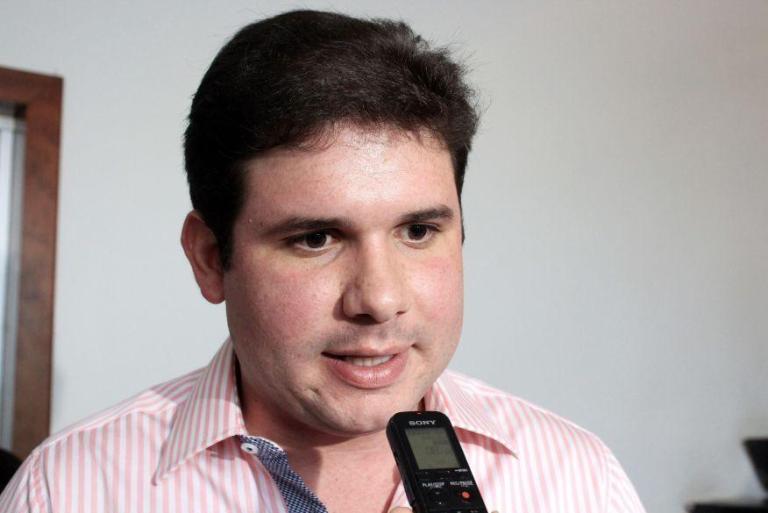 Deputado Hugo Motta confirma filiação ao PRB e se compromete a fortalecer a legenda no estado. Escute