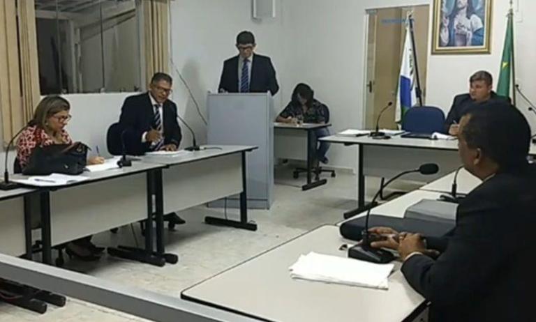 São José de Espinharas: Câmara aprova modificações em lei municipal tirando exclusividade do professor na escola pública