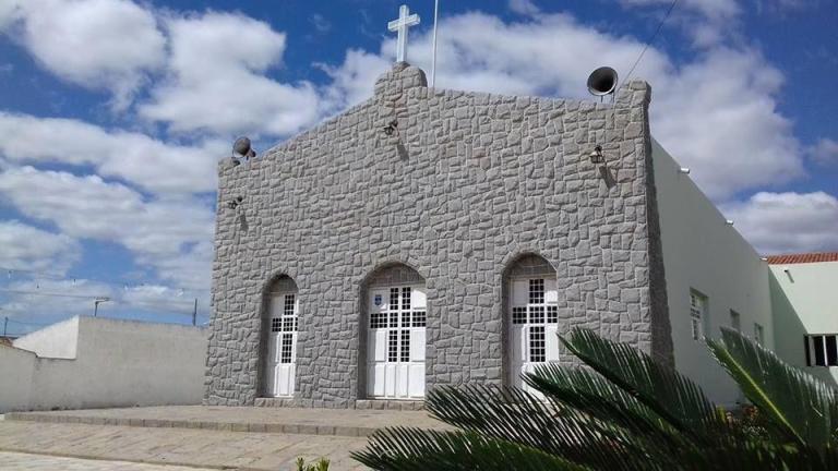 Padre João Batista faz avaliação positiva da Festa de São Pedro e convida para encerramento neste domingo, 01. Escute