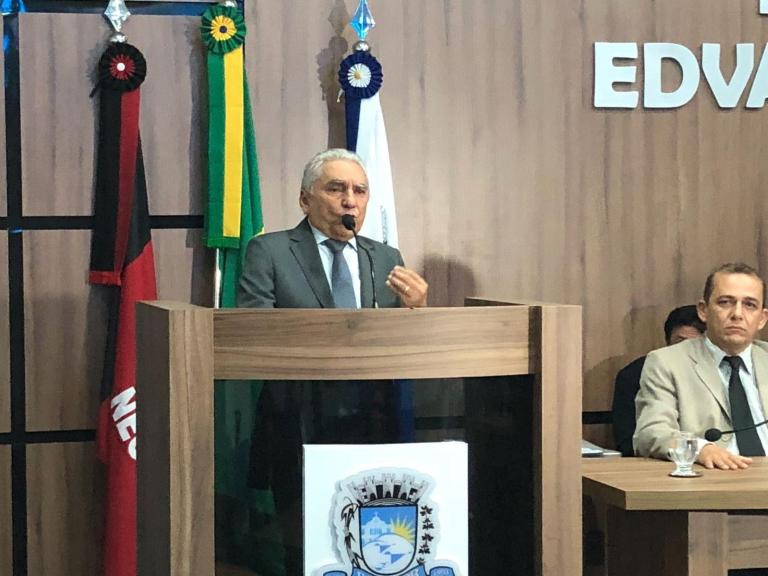 Solenidade de posse do prefeito interino de Patos aconteceu na manhã desta quarta-feira