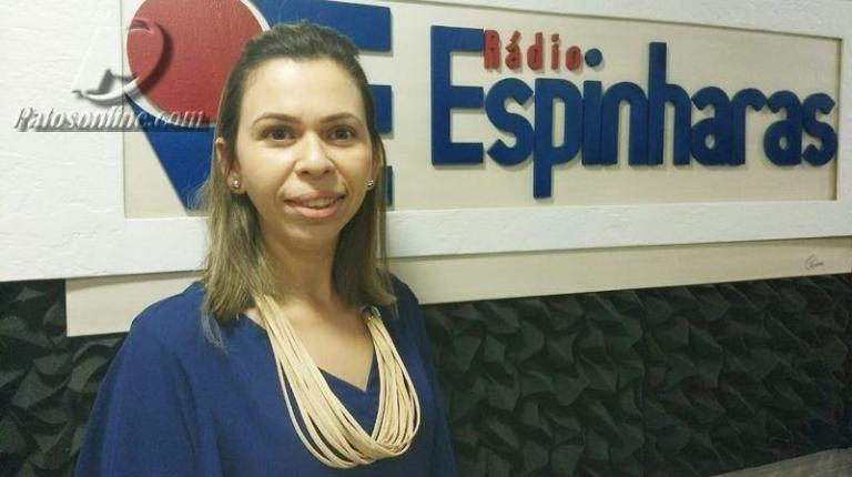 Na Espinharas: Juíza eleitoral Vanessa Moura tira dúvidas sobre o que é permitido ou proibido durante as eleições. Veja o vídeo