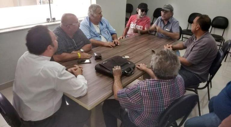Jornalistas da Rádio Espinharas e direção se reúnem nos últimos preparativos para o Debate com os Candidatos a governador da PB