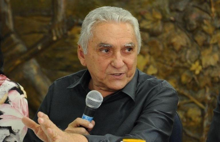 Município de Patos edita decreto de contenção de gastos e reduz salário de prefeito e secretários