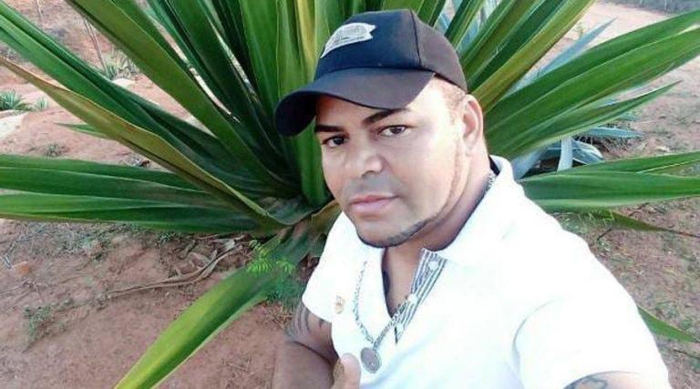 Homem é morto a tiros e jovem fica ferida no Bar da Jacutinga, em São José do Bonfim, na noite deste domingo
