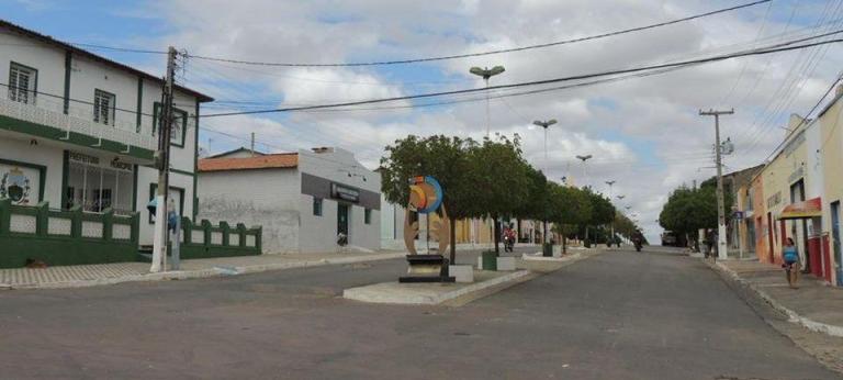 De novo: Mais um furto é registrado em Santa Terezinha PB. Ladrão se atrapalha e tenta se esconder próximo à Delegacia