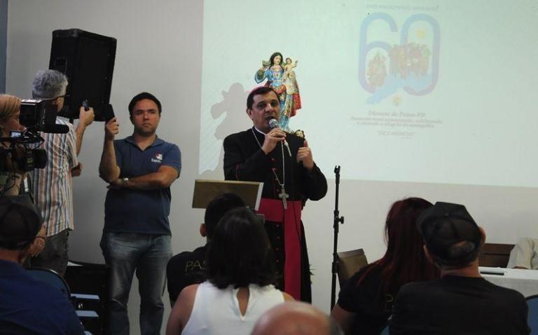 Religiosos se reúnem para informar sobre as comemorações dos 60 anos da Diocese de Patos. Escute
