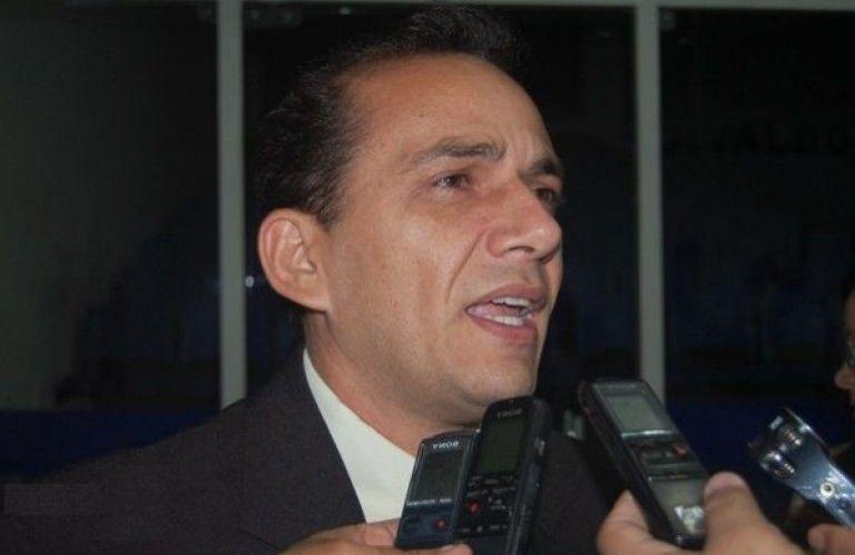 Vereador patoense diz que imprensa local prioriza notícias negativas sobre vereadores e nega os pleitos positivos. Escute