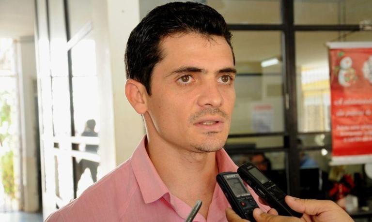 Advogado Claudinor Lúcio comenta arquivamento de denúncias contra Dinaldinho. Escute