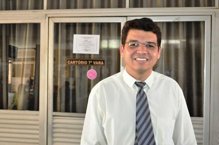 Advogado comenta situação do prefeito Dinaldinho e diz que novos recursos ainda podem ser impetrados. Escute