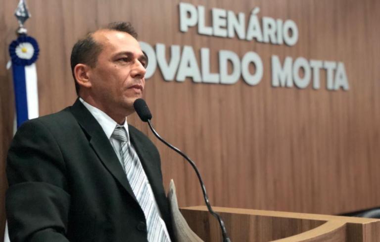 Construtores reclamam do Código Tributário Municipal e vereador garante que buscará intervir na questão. Ouça