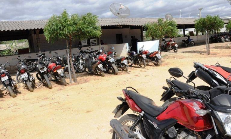 Ex-diretor da 4ª CIRETRAN denuncia descaso em “sucatão” do DETRAN/PB na cidade de Patos – Veja fotos