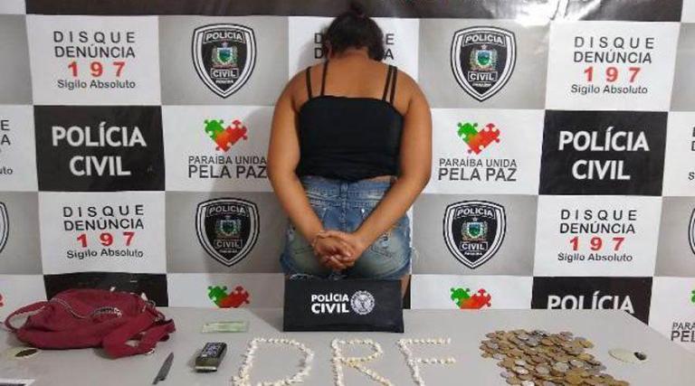 Polícia Civil prende mulher suspeita de tráfico de drogas em Patos