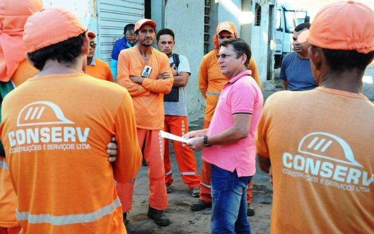 Presidente do Sindicato dos Garis se diz indignado com situação da categoria na cidade de Patos