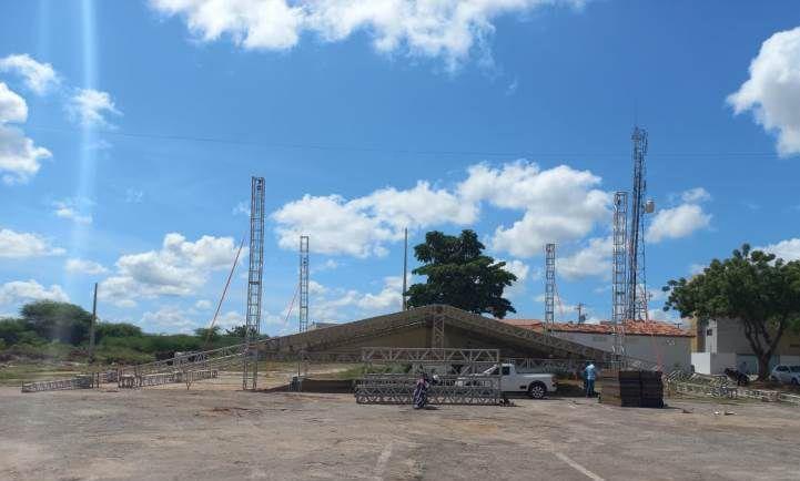 Prefeitura de Patos já iniciou montagem da estrutura do São João da gente 2022