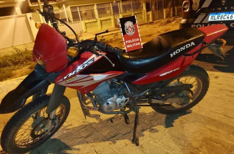 Polícia Militar recupera neste sábado (21) em Maturéia-PB, veículo roubado