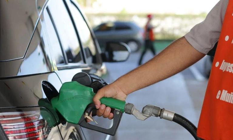 PROCON Patos divulga nova pesquisa de preço de combustível. Gasolina comum apresenta queda superior a 9%
