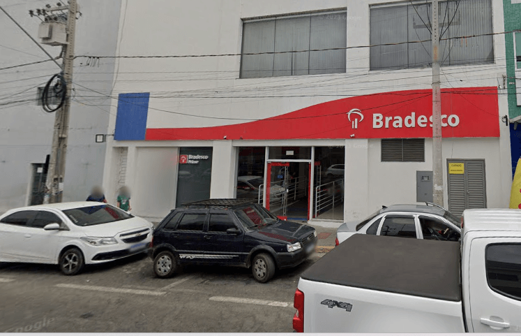 Em Patos: aposentada diz que foi vítima de estelionatários dentro de agência bancária e teve empréstimo no valor de R$ 2.500 efetuado em sua conta