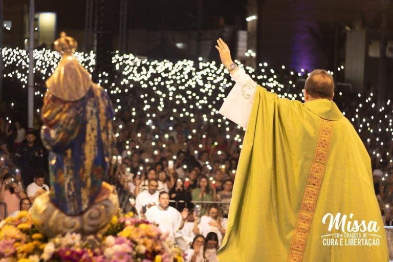 “Incrível, Histórico, Grandioso!”, diz Padre Fabrício sobre Missa Com Orações de Cura e Libertação que reuniu aproximadamente 110 mil pessoas; confira imagens